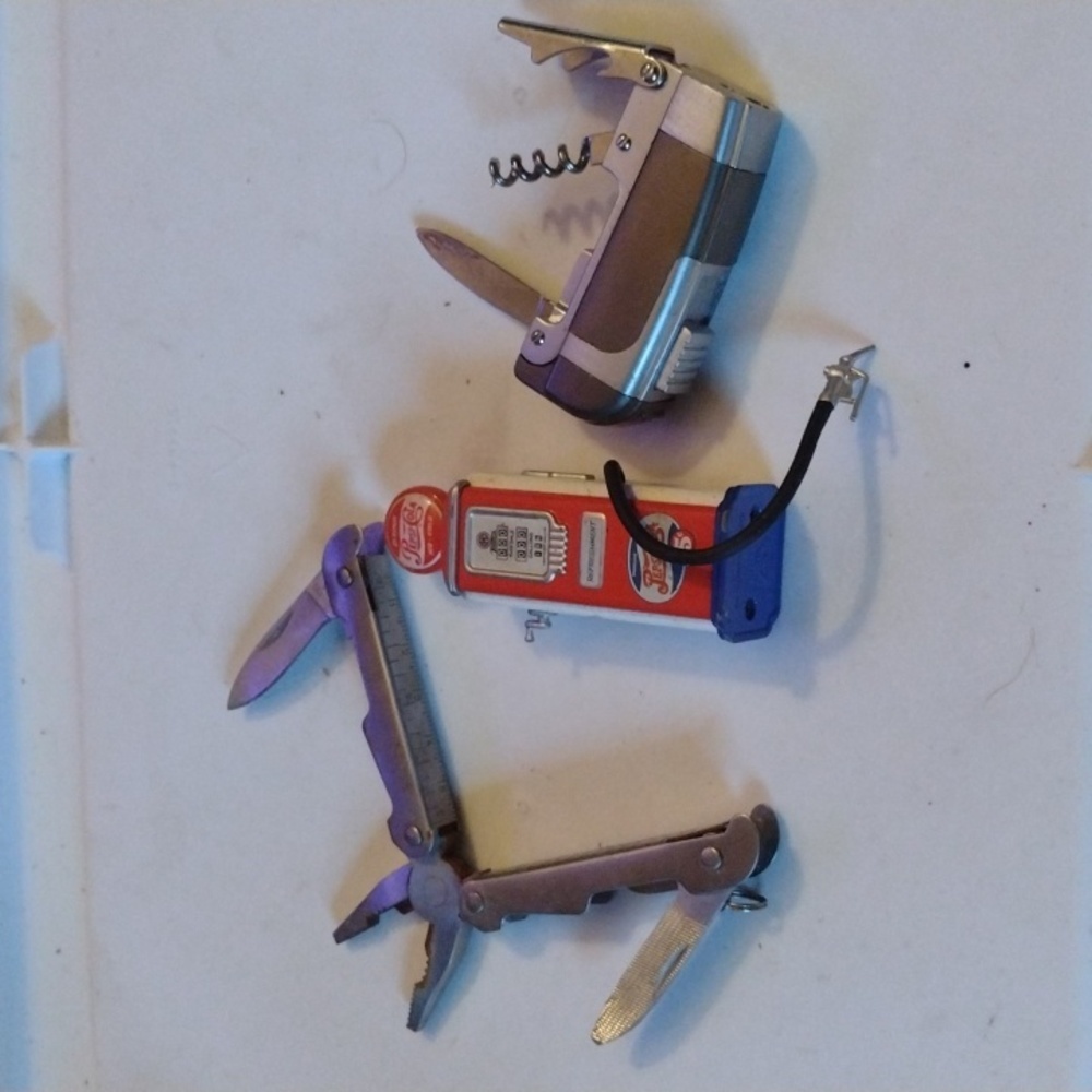 Multi Use Tools with Metal Pepsi Collectable